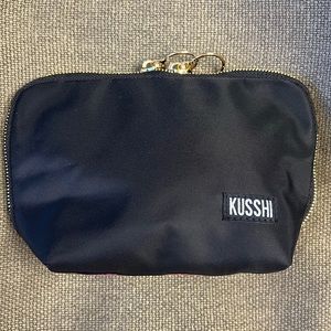 KUSSHI Everyday Makeup Bag Black Nylon Pink Interior Zippered Travel Pur…
